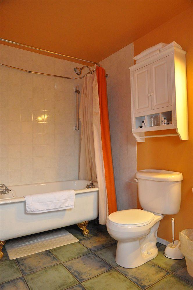 Ocean Island Garden Suites Вікторія Екстер'єр фото